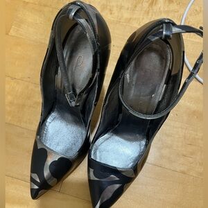 Oscar de la renta size 8 heels!!!